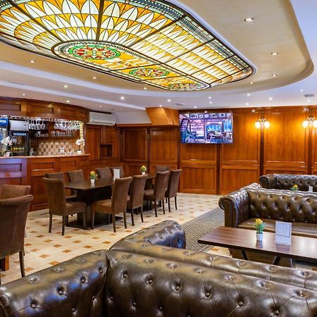 Hotel Barbakan Pécs Extérieur photo