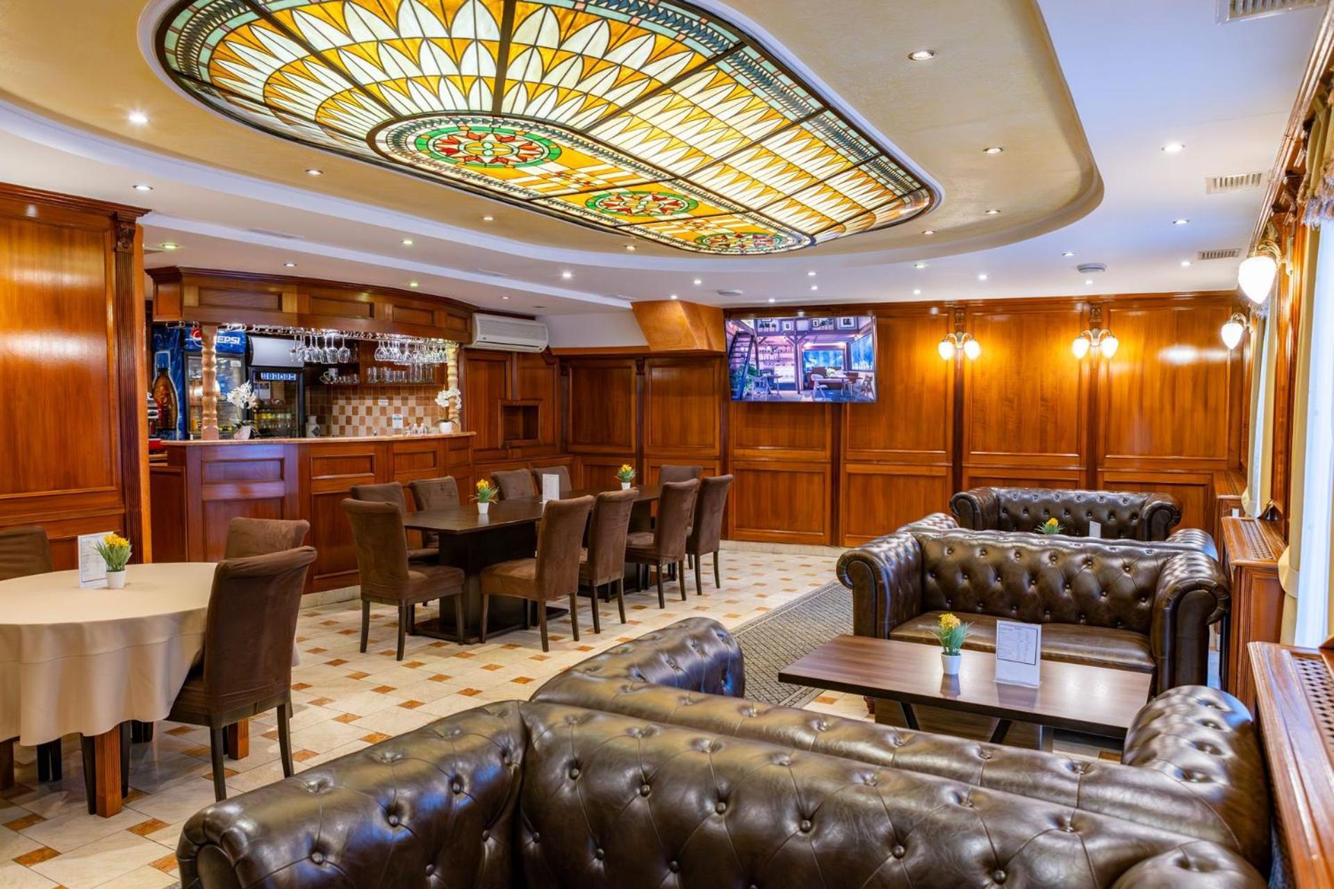 Hotel Barbakan Pécs Extérieur photo